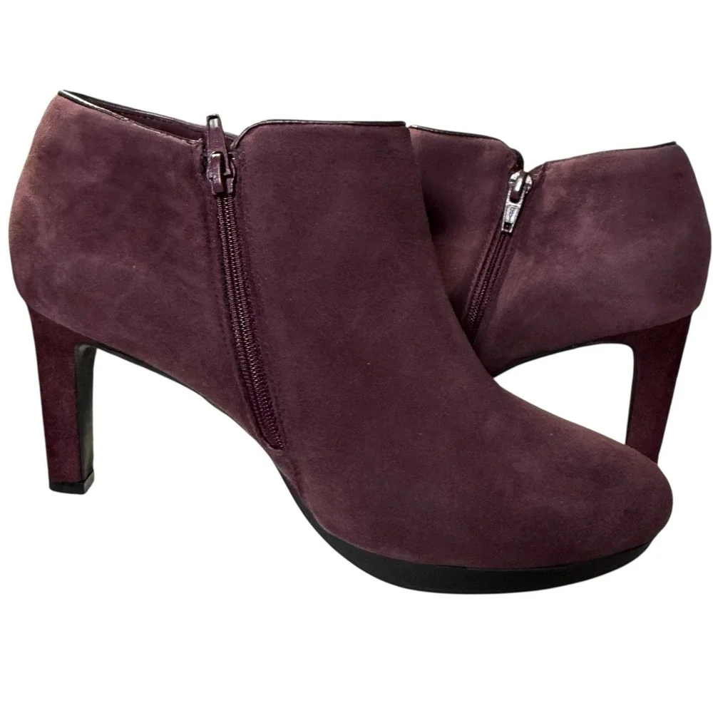 Clarks Womens‎ 8.5M Ambyr Gem Plum Suede Ankle Booties Platform Heels